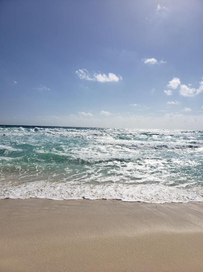 Ocean View Three Bedroom, Three Story Penthouse By The Beach Cancun Bagian luar foto