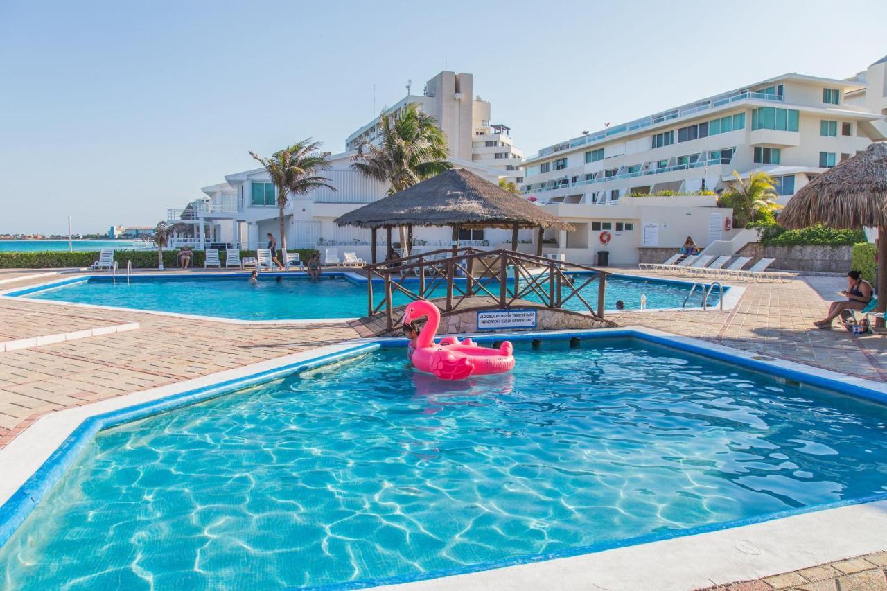 Ocean View Three Bedroom, Three Story Penthouse By The Beach Cancun Bagian luar foto